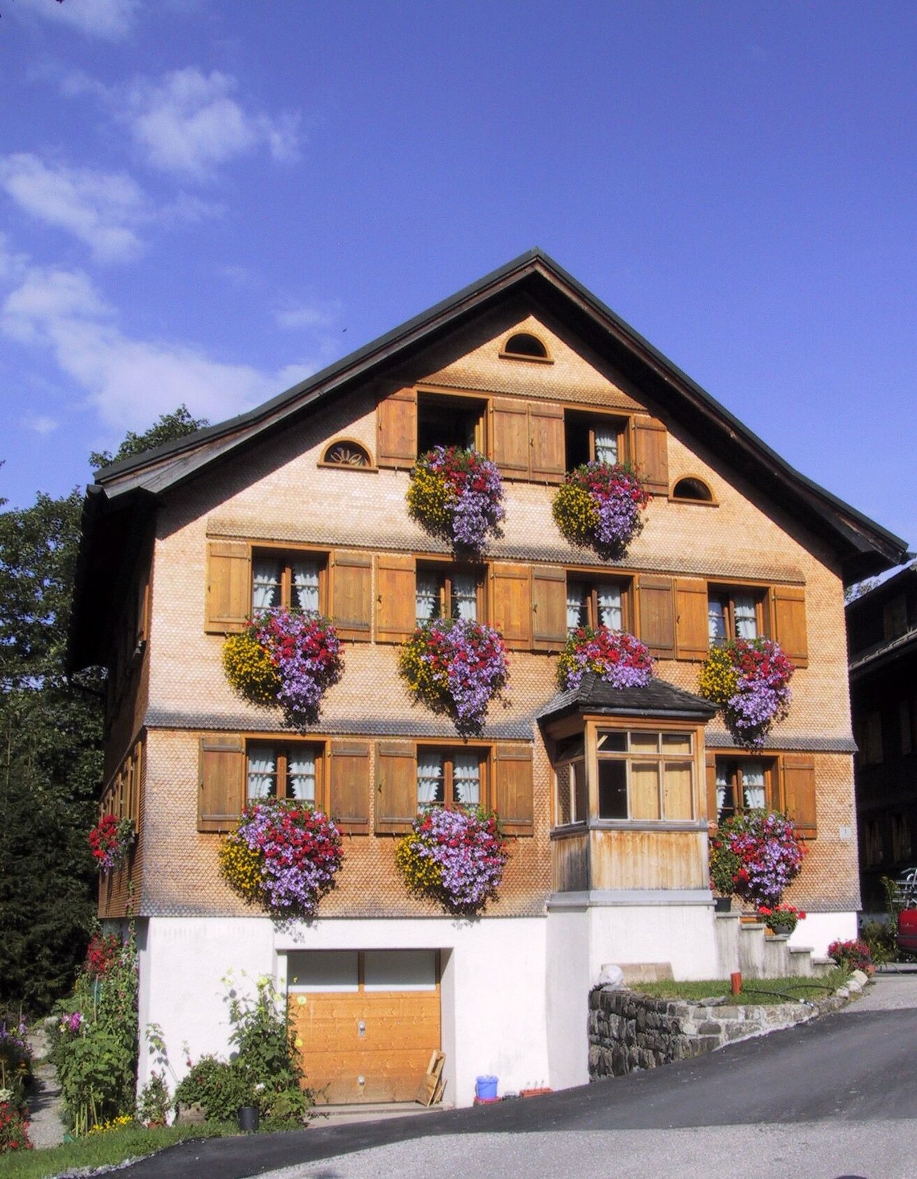 summer_1_Pfarrhof_Schröcken